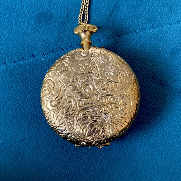 SOLD Vintage Ornate Brass Floral Round Locket Pendant Necklace Relief & Repoussé - Picture 3 of 9